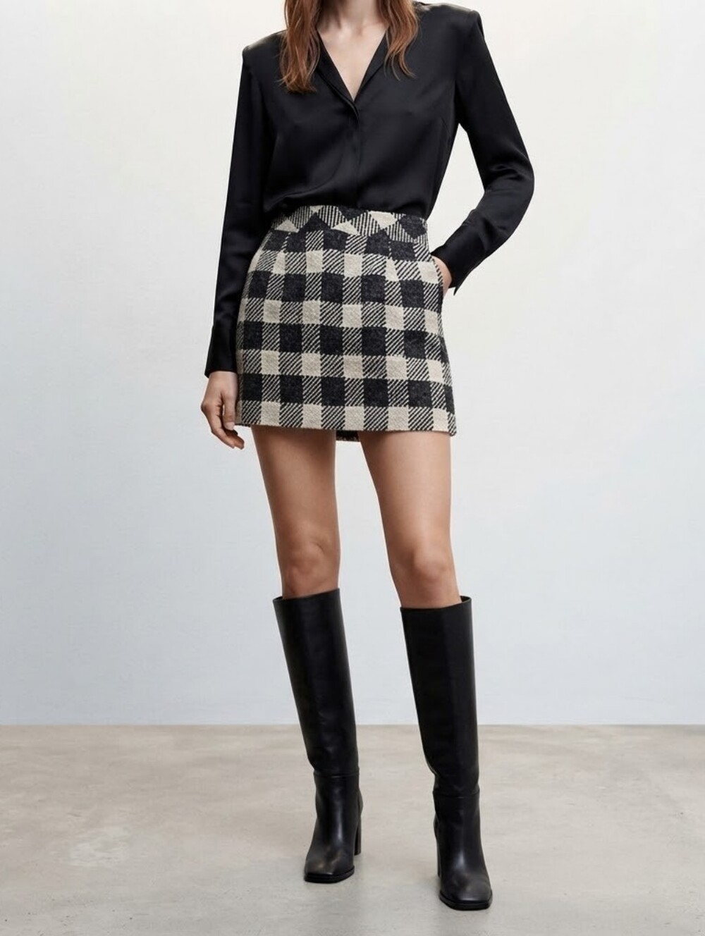 Talbots Black and Cream Checked Mini Skirt 21% Wool Size 6
